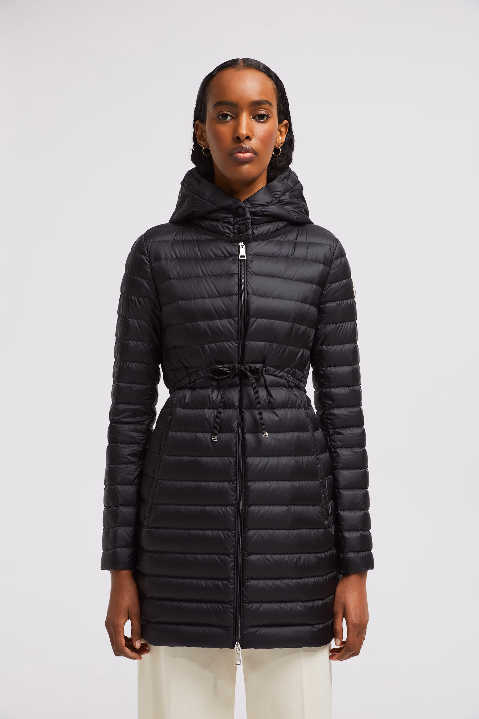 Doudoune longue à capuche ajustée et évasée Barbel Femmes Noir Moncler 3